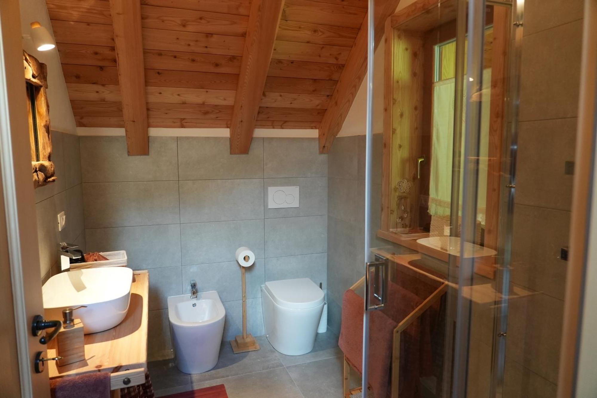 Raveo Chalet Navauce מראה חיצוני תמונה