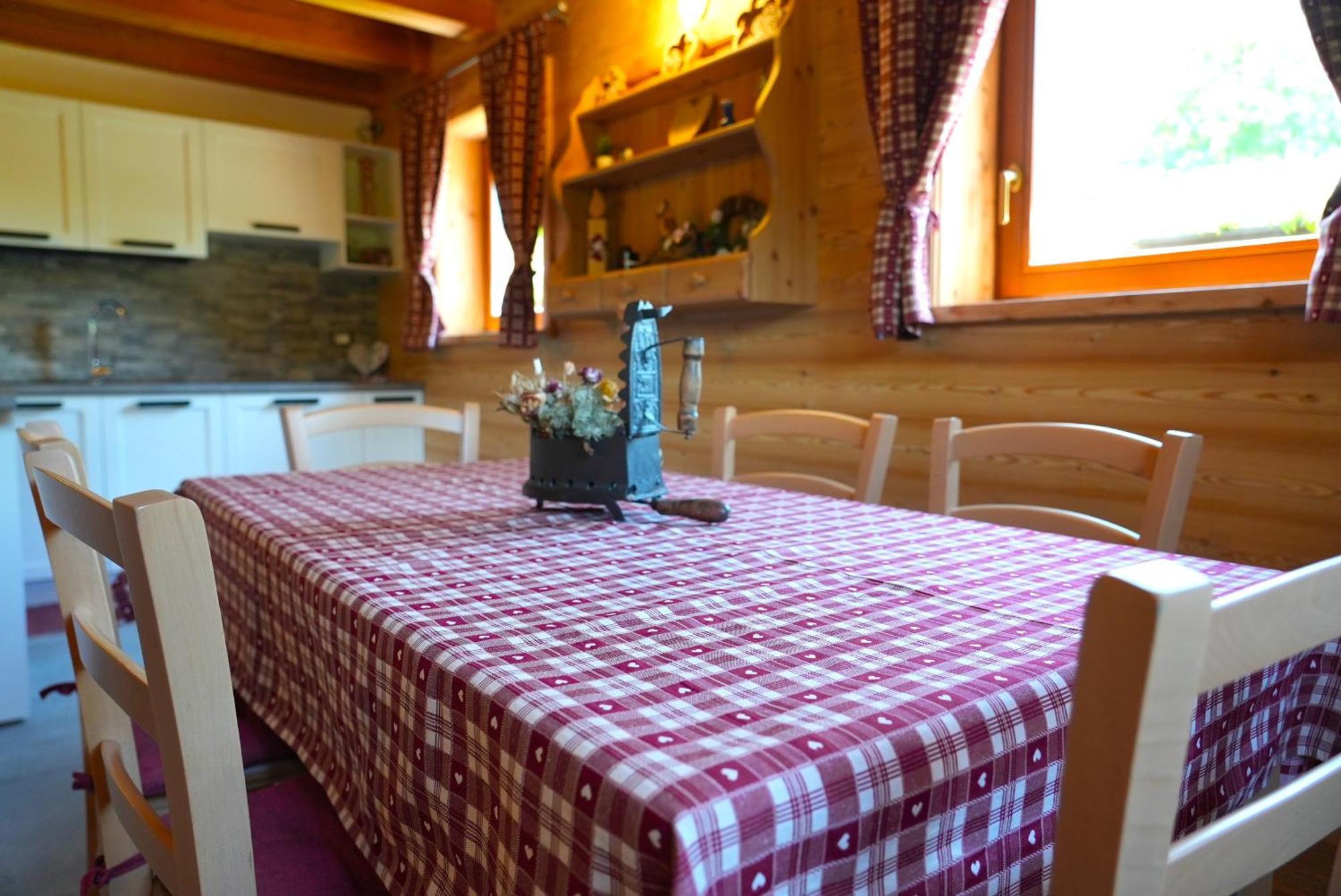 Raveo Chalet Navauce מראה חיצוני תמונה